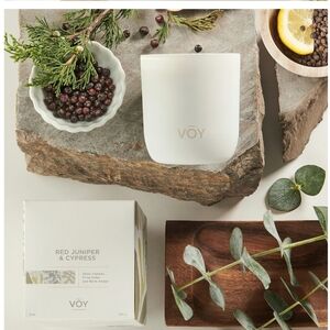VOY Red Juniper & Cypress Candle Lastone!!